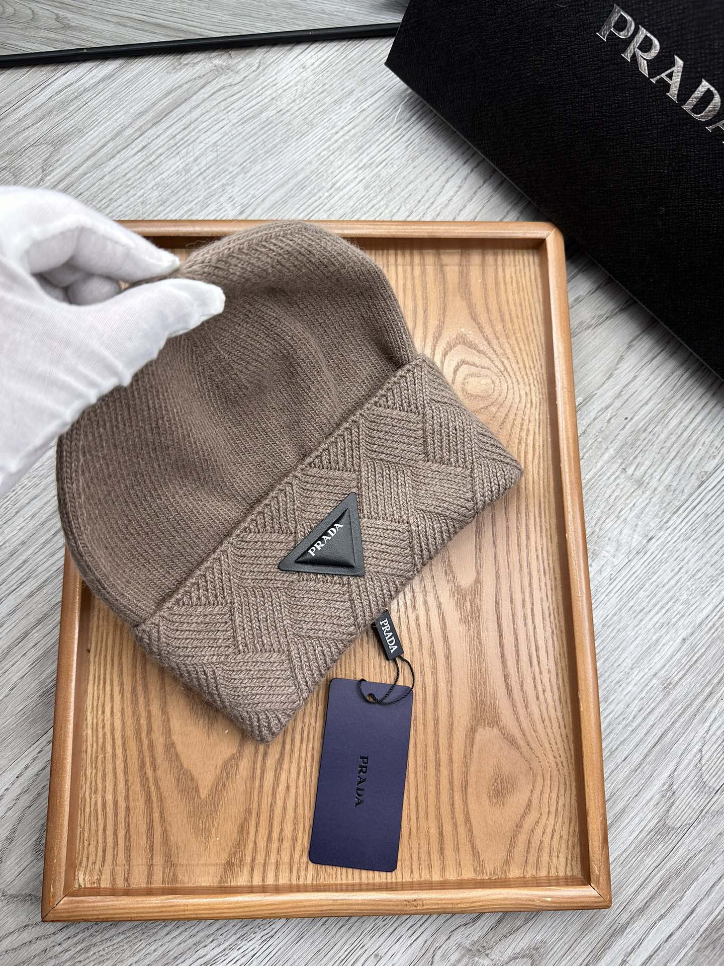PRADA BEANIE HAT IN MEDIUM BROWN WOOL AND RABBIT FUR 342039
