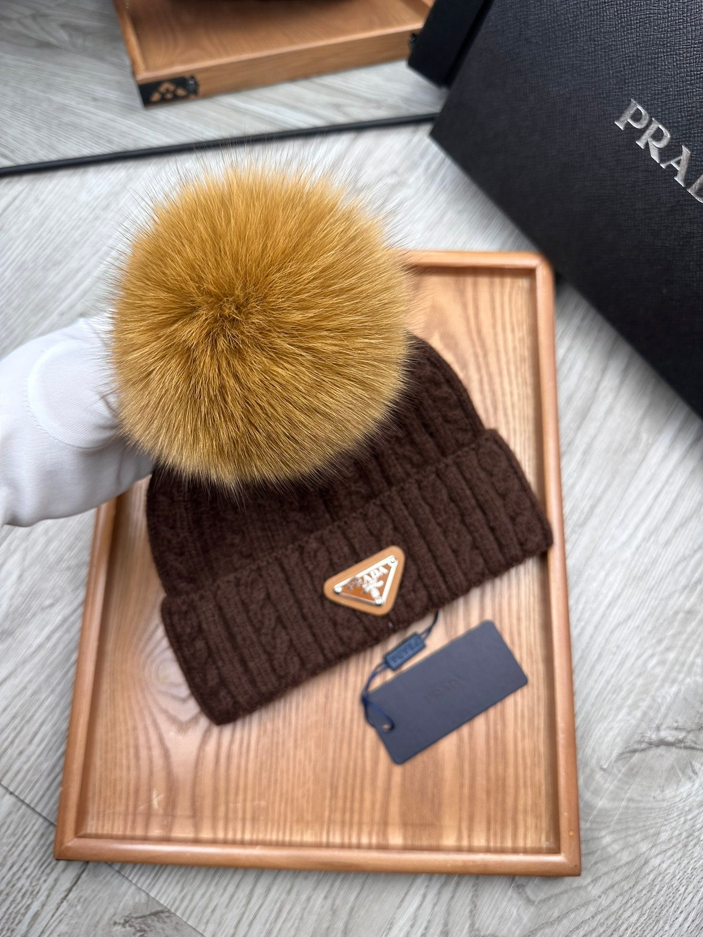 PRADA BEANIE HAT IN CHOCOLATE BROWN WOOL 352364