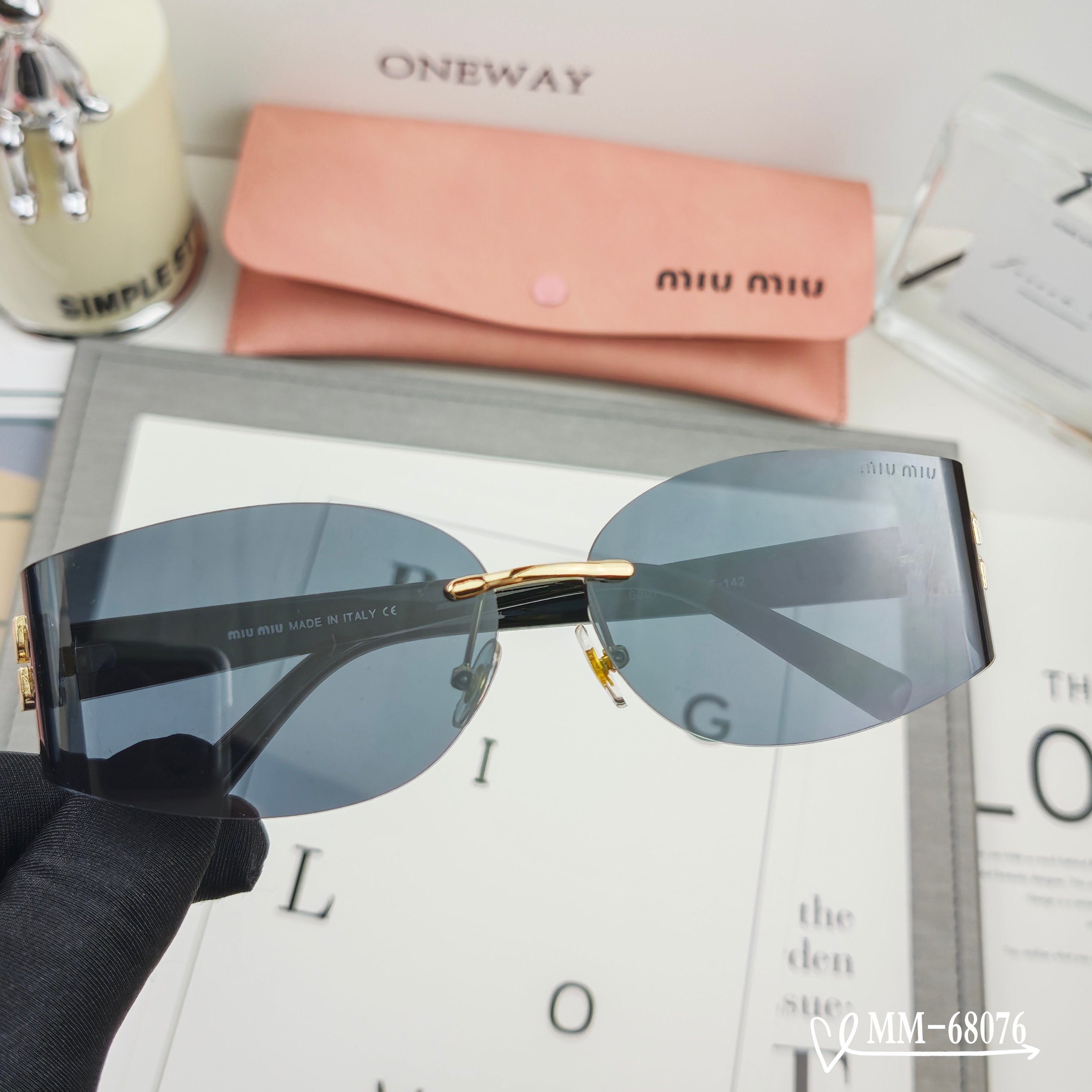 MIU MIU LOGO SUNGLASSES 68076 IN BLACK ACETATE