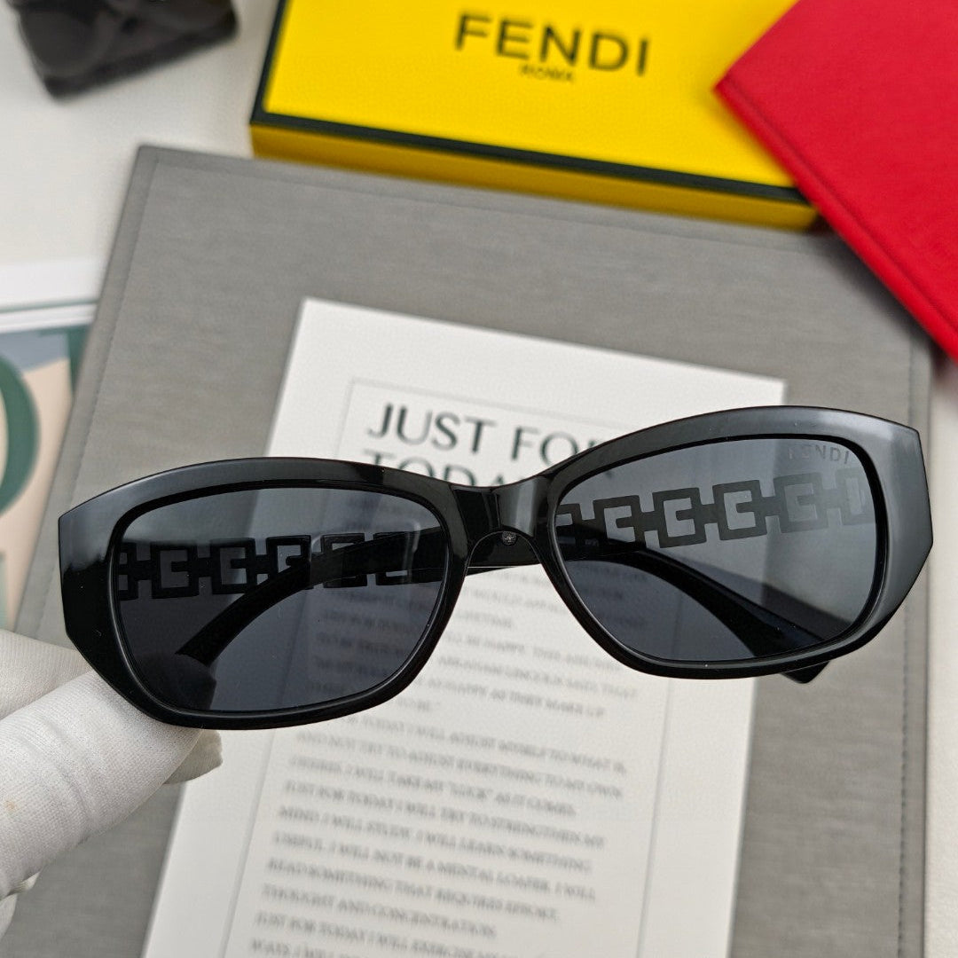 FENDI ROMA RECTANGULAR FRAME SUNGLASSES 55103 IN ACETATE