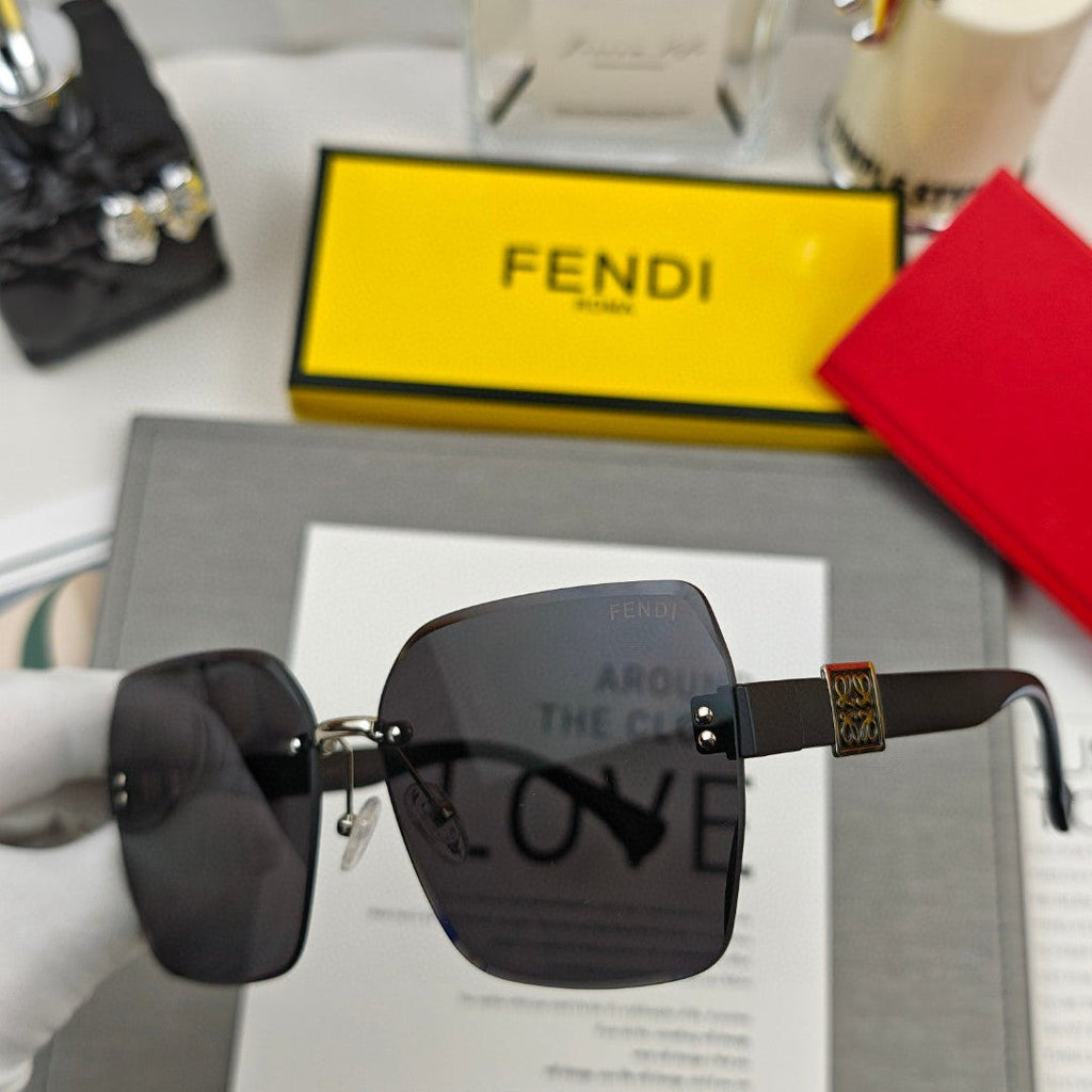 FENDI FIRST CRYSTAL SQUARE FRAME SUNGLASSES 55509 IN ACETATE
