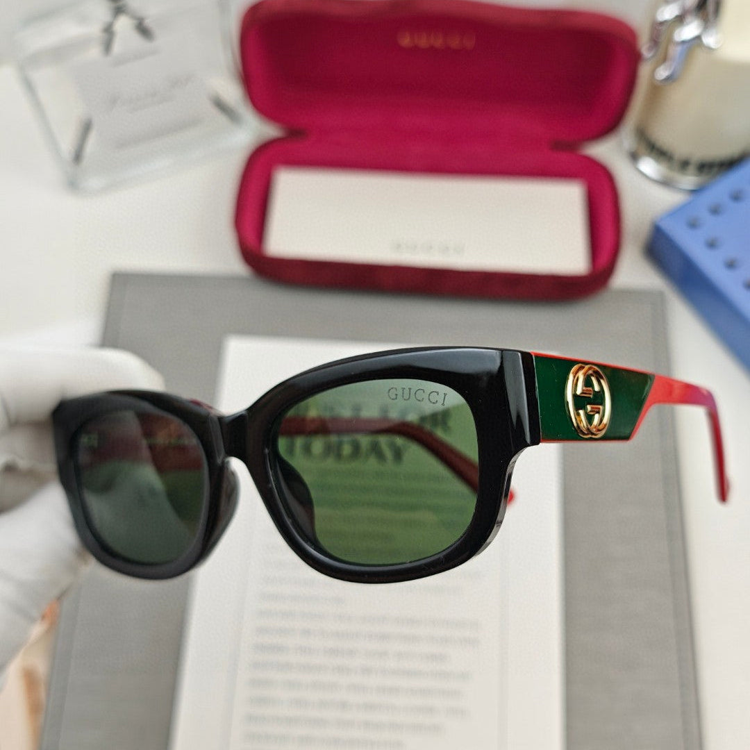 GUCCI EMBOSSED LOGO OVAL FRAME SUNGLASSES 69100 IN ACETATE