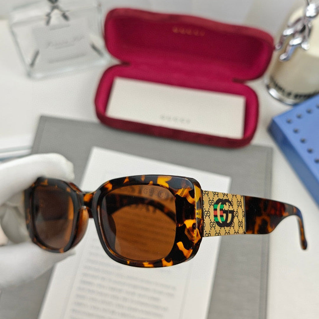 GUCCI RECTANGULAR FRAME SUNGLASSES 58006 IN ACETATE