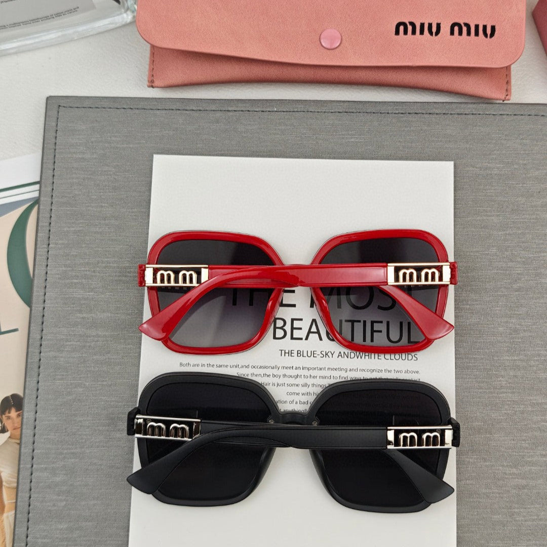 MIU MIU RUNWAY SQUARE SUNGLASSES 53037 IN ACETATE