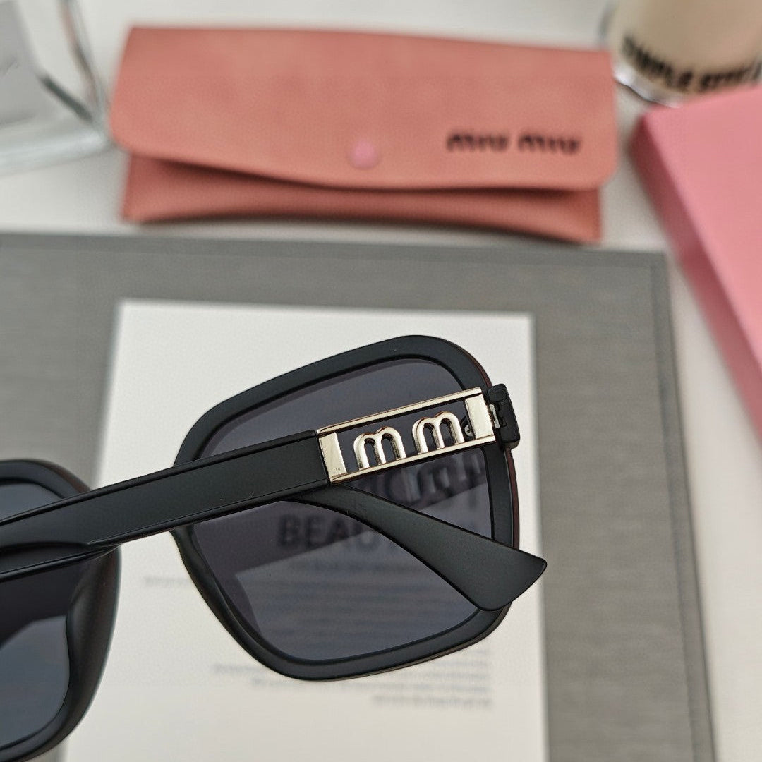 MIU MIU RUNWAY SQUARE SUNGLASSES 53037 IN ACETATE