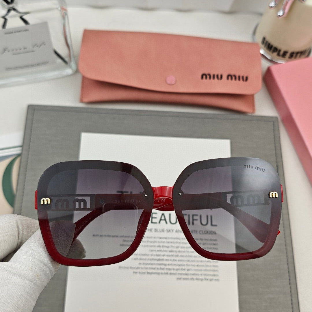 MIU MIU RUNWAY SQUARE SUNGLASSES 53037 IN ACETATE
