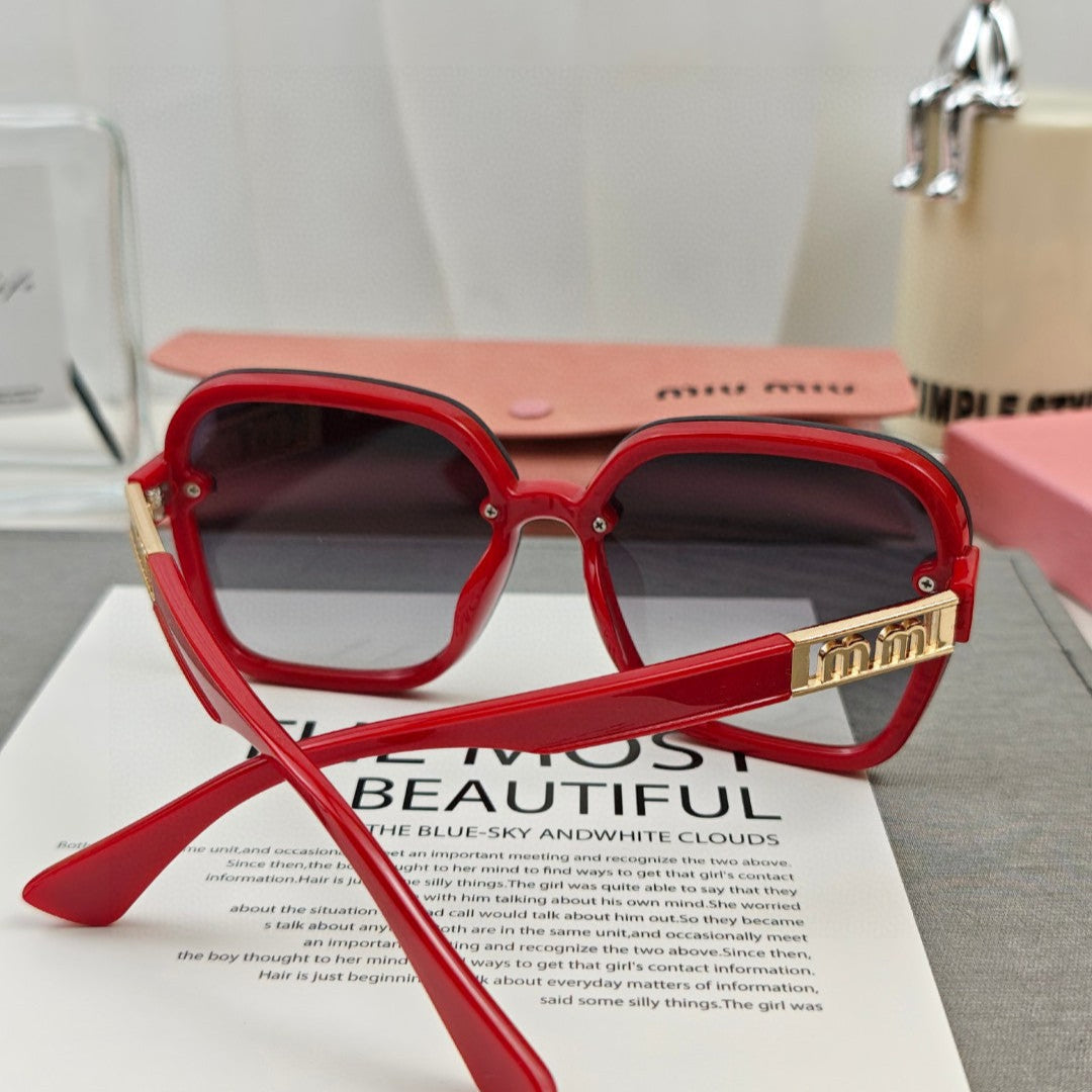 MIU MIU RUNWAY SQUARE SUNGLASSES 53037 IN ACETATE