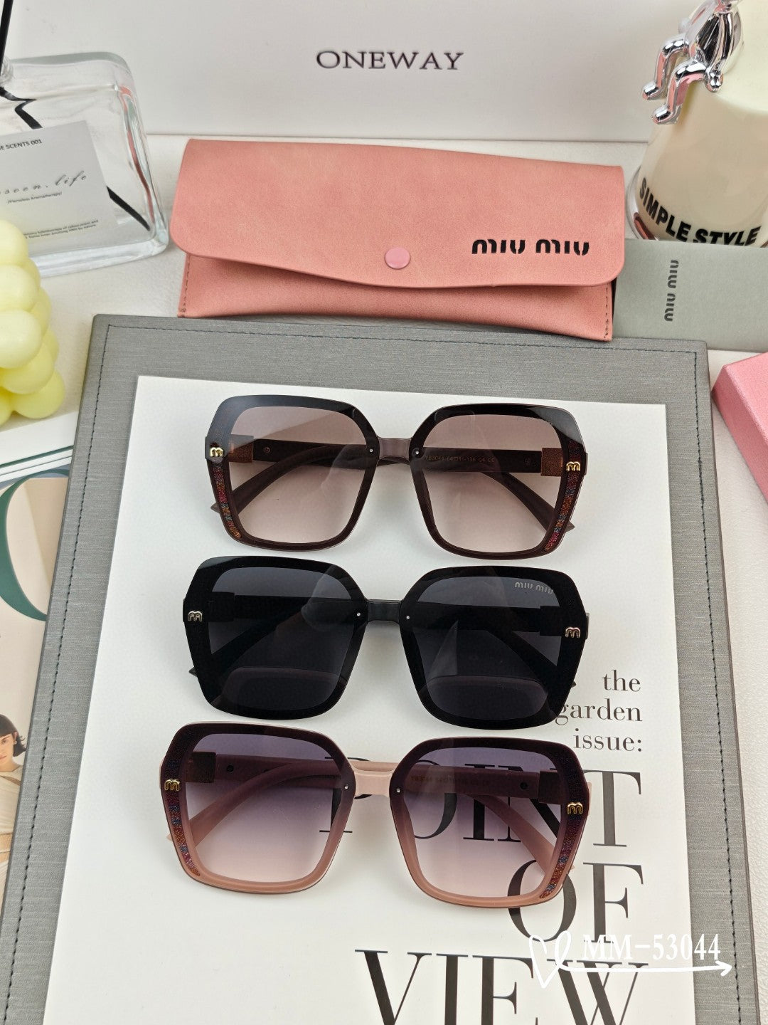 MIU MIU RUNWAY SQUARE SUNGLASSES 53044 IN ACETATE