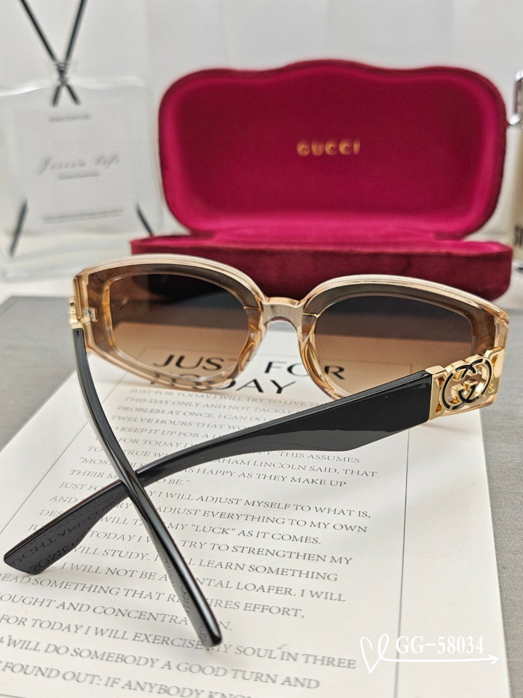 GUCCI GEOMETRIC FRAME SUNGLASSES 58034 IN ACETATE