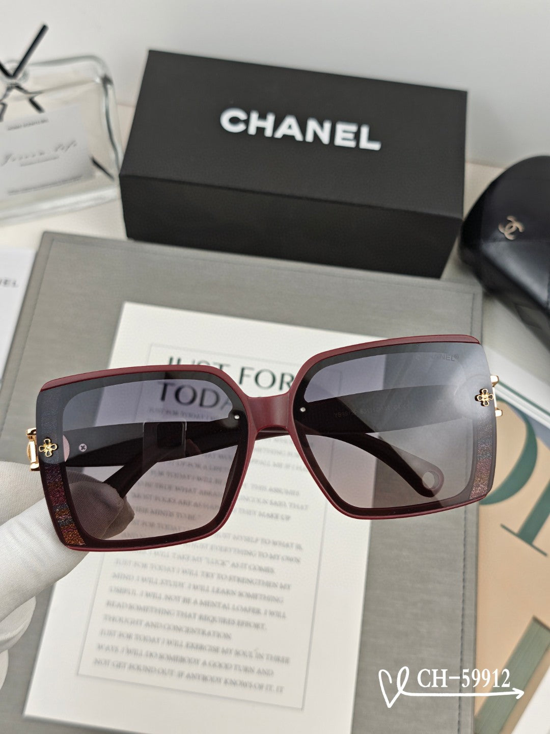 CHANEL SQUARE SUNGLASSES 59912 IN ACETATE