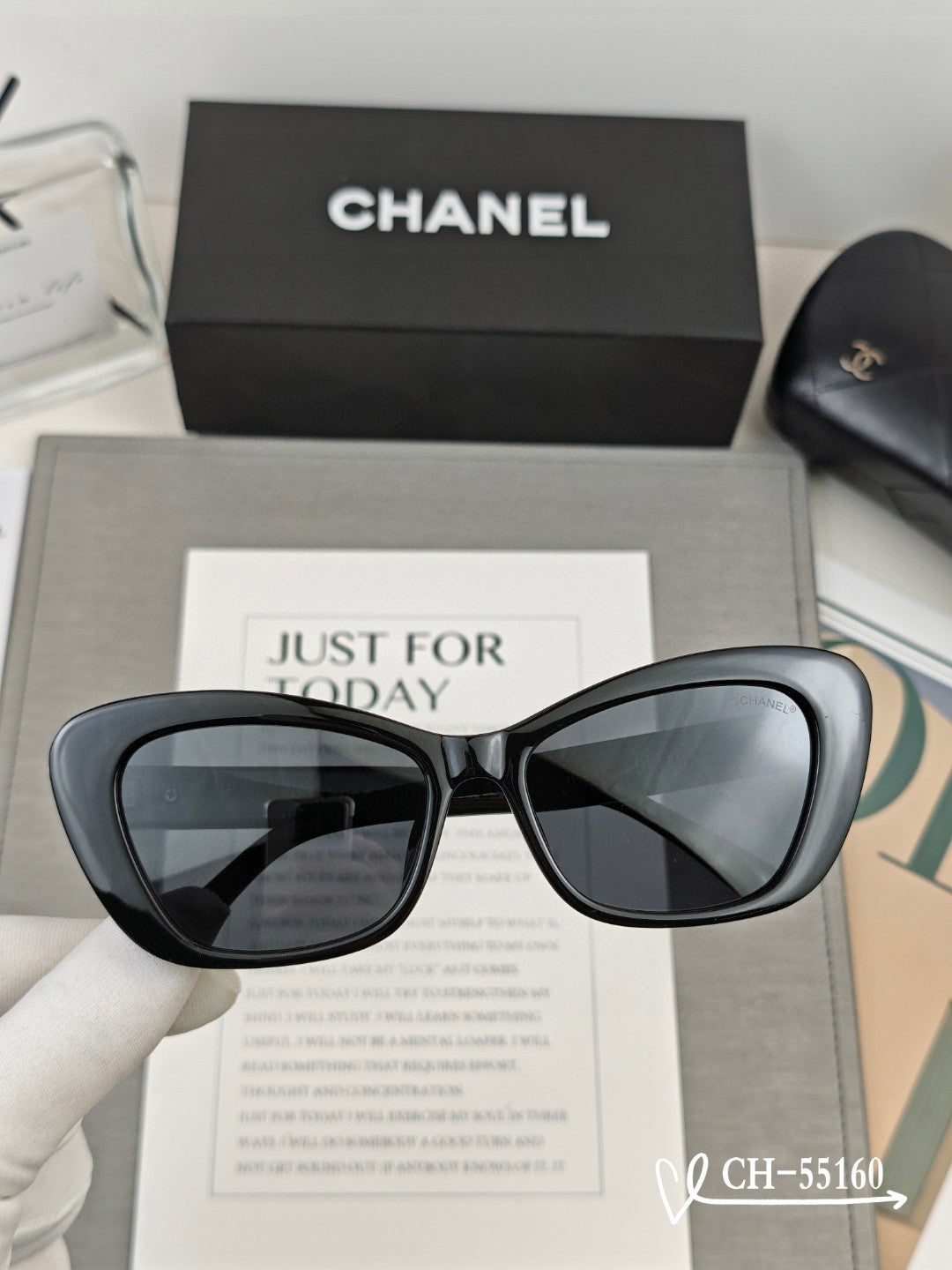 CHANEL CAT EYE SUNGLASSES 55160 IN ACETATE