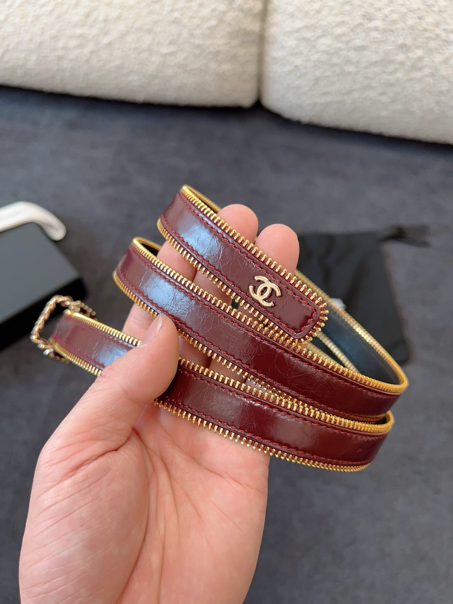 CHANEL BELT 20MM IN WINE RED CALFSKIN WITH INTERWOVEN CHAIN BUCKLE ZIPPER IN TRIM GOLD HARDWARE