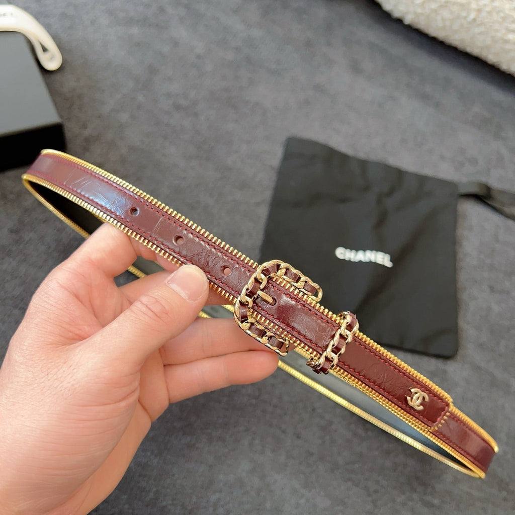 CHANEL BELT 20MM IN WINE RED CALFSKIN WITH INTERWOVEN CHAIN BUCKLE ZIPPER IN TRIM GOLD HARDWARE