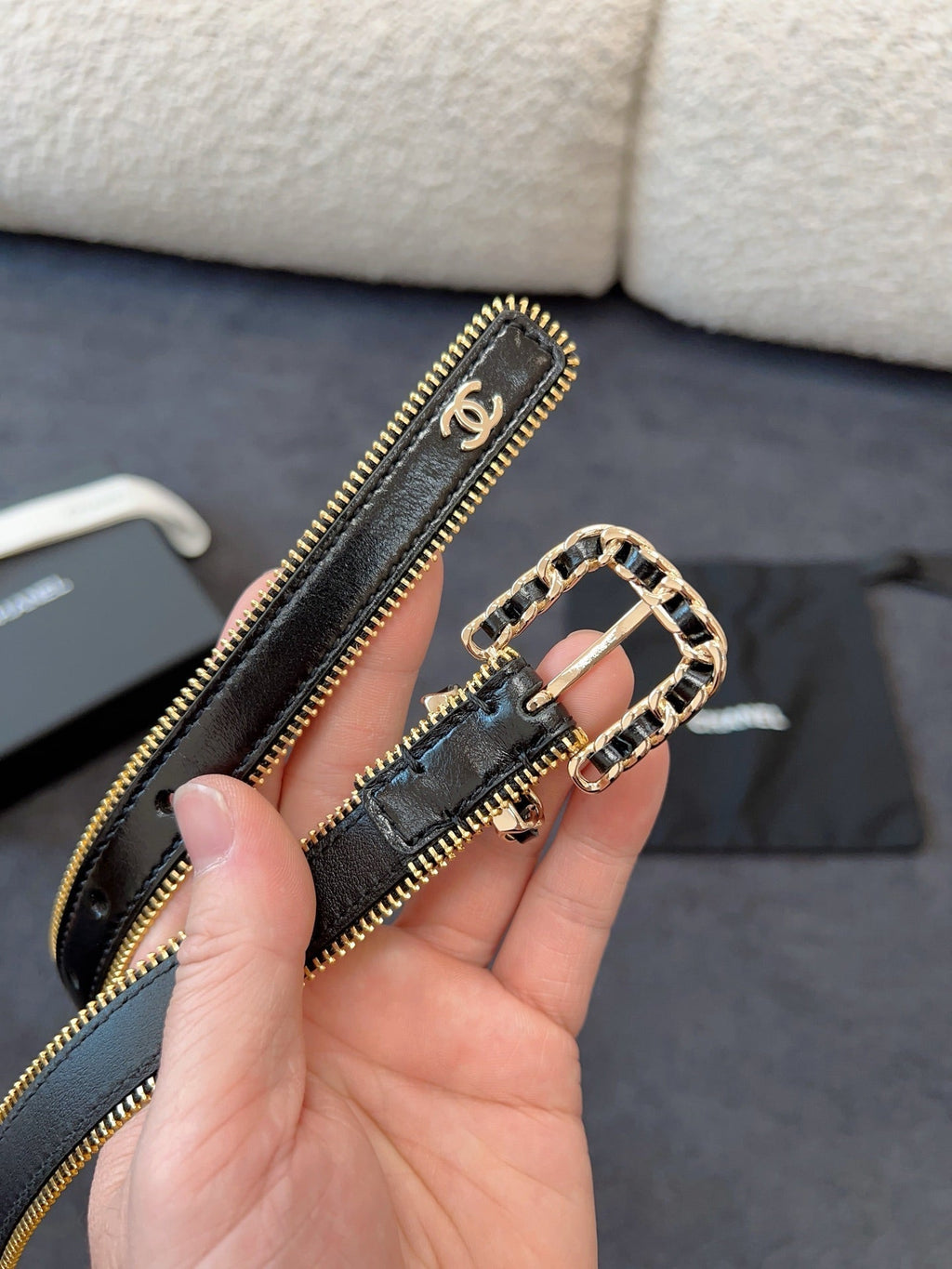 CHANEL BELT 20MM IN BLACK CALFSKIN WITH INTERWOVEN CHAIN BUCKLE ZIPPER IN TRIM GOLD HARDWARE