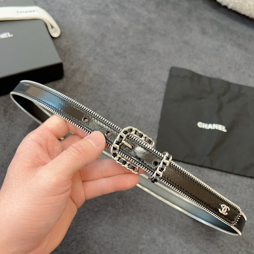 CHANEL BELT 20MM IN BLACK CALFSKIN WITH INTERWOVEN CHAIN BUCKLE ZIPPER IN TRIM