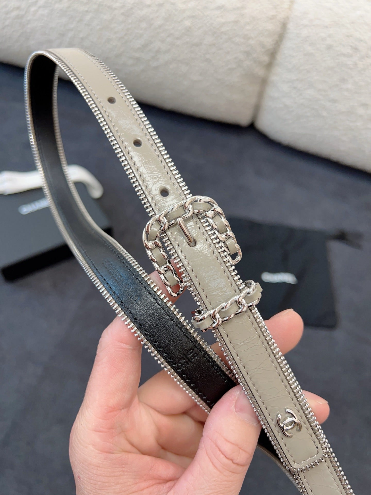 CHANEL BELT 20MM IN GRAY CALFSKIN WITH INTERWOVEN CHAIN BUCKLE ZIPPER IN TRIM SILVER HARDWARE