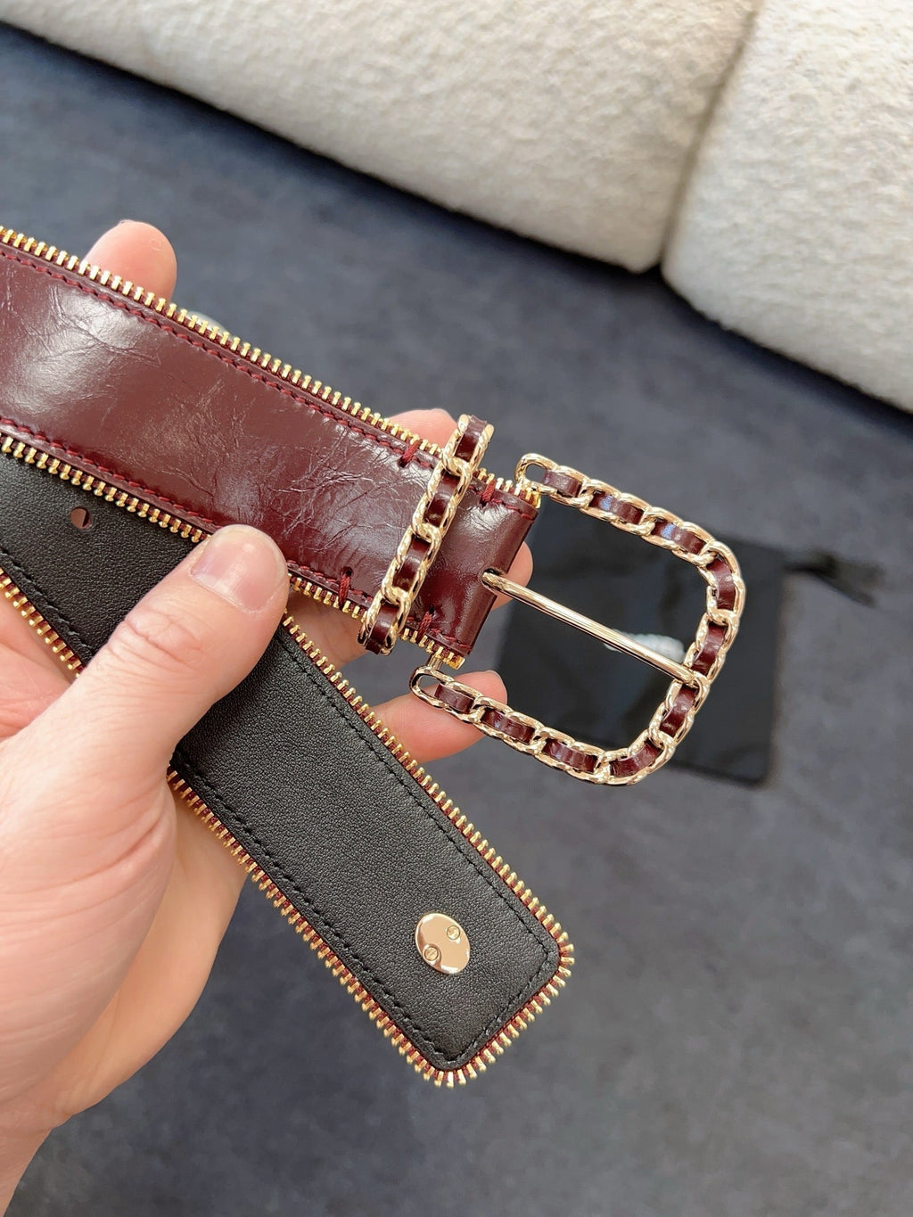 CHANEL BELT 40MM IN WINE RED CALFSKIN WITH INTERWOVEN CHAIN BUCKLE ZIPPER IN TRIM GOLD HARDWARE