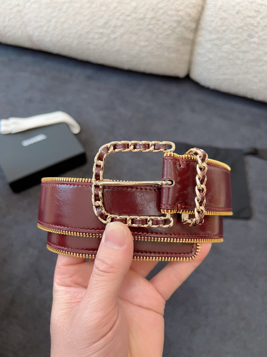 CHANEL BELT 40MM IN WINE RED CALFSKIN WITH INTERWOVEN CHAIN BUCKLE ZIPPER IN TRIM GOLD HARDWARE