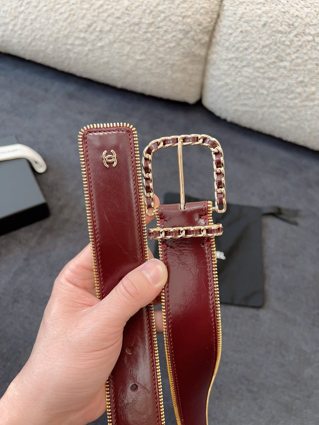 CHANEL BELT 40MM IN WINE RED CALFSKIN WITH INTERWOVEN CHAIN BUCKLE ZIPPER IN TRIM GOLD HARDWARE