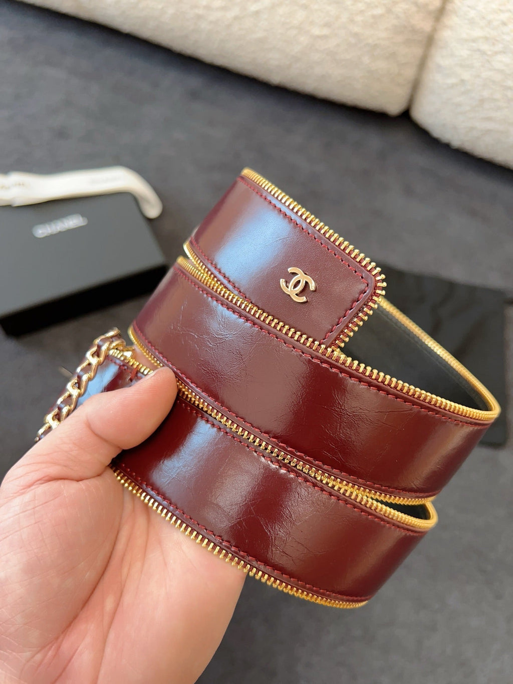 CHANEL BELT 40MM IN WINE RED CALFSKIN WITH INTERWOVEN CHAIN BUCKLE ZIPPER IN TRIM GOLD HARDWARE