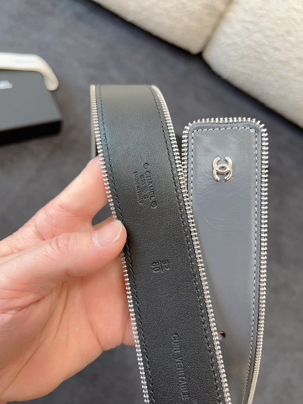 CHANEL BELT 40MM IN GRAY CALFSKIN WITH INTERWOVEN CHAIN BUCKLE ZIPPER IN TRIM SILVER HARDWARE