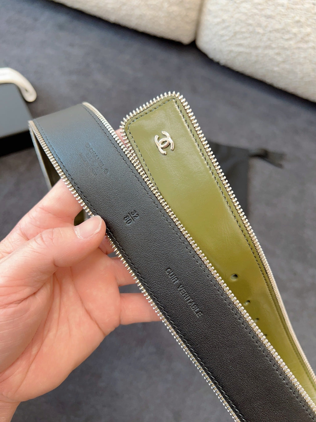CHANEL BELT 40MM IN OLIVE GREEN CALFSKIN WITH INTERWOVEN CHAIN BUCKLE ZIPPER IN TRIM SILVER HARDWARE