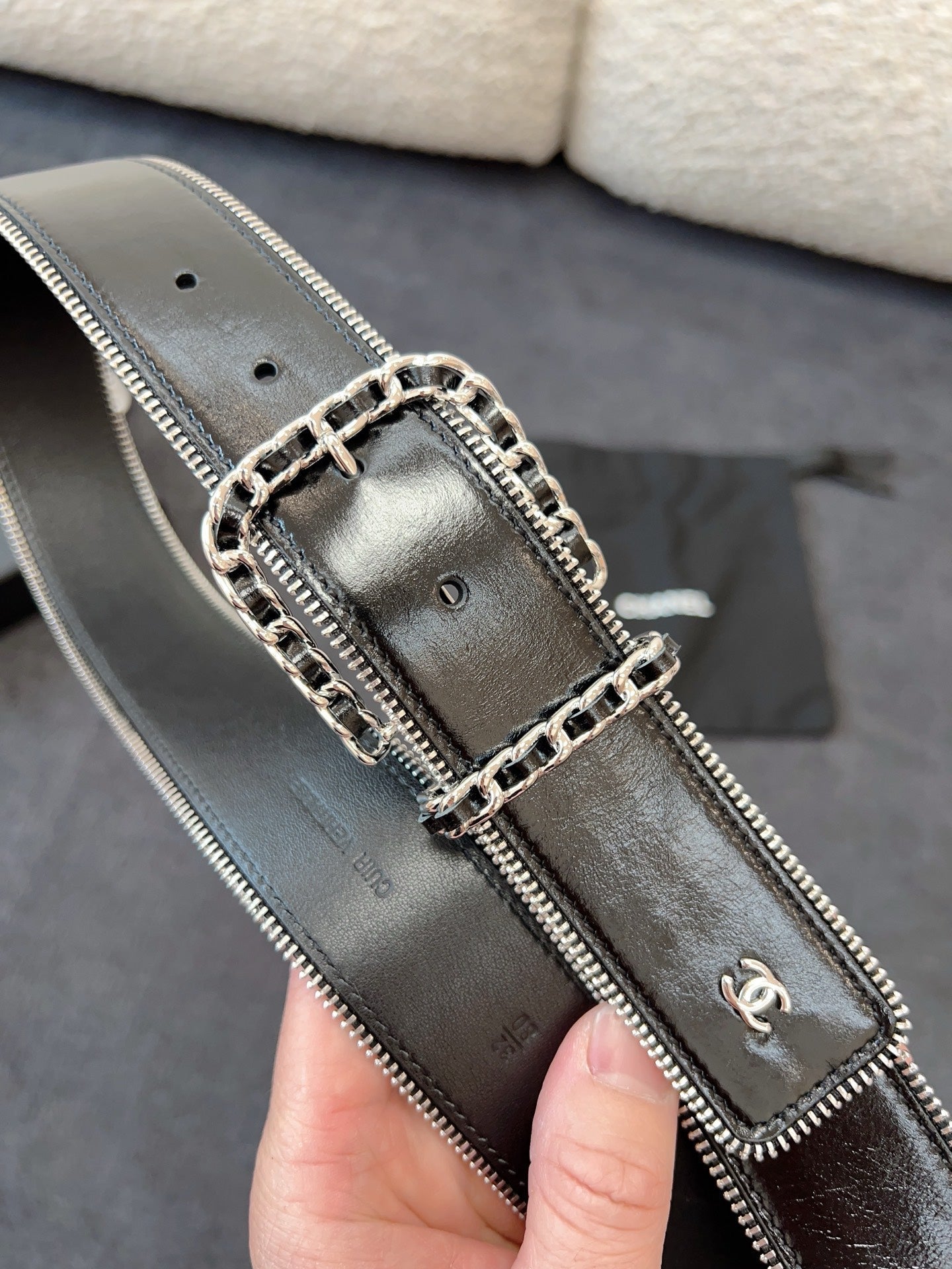CHANEL BELT 40MM IN BLACK CALFSKIN WITH INTERWOVEN CHAIN BUCKLE ZIPPER IN TRIM SILVER HARDWARE