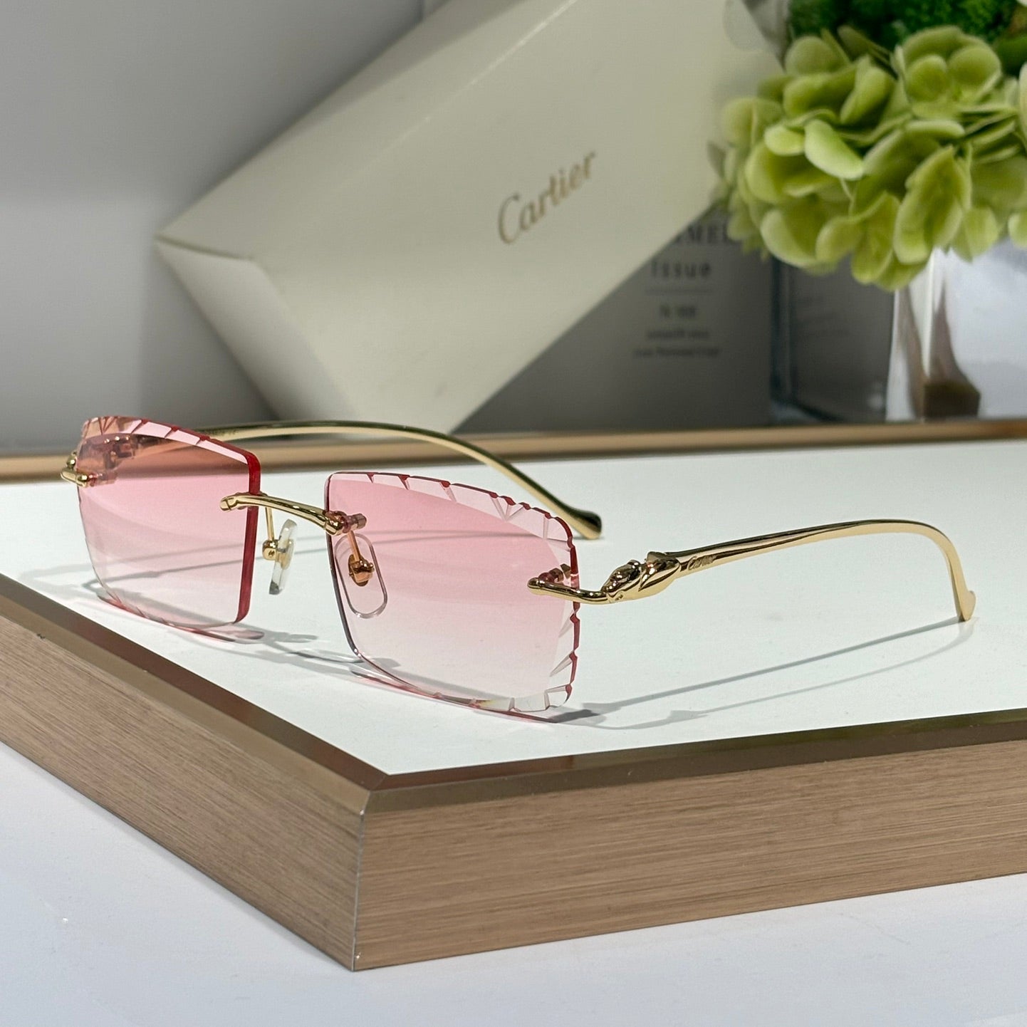 CARTIER PANTHÈRE RECTANGULAR FRAME SUNGLASSES 563590 IN METAL