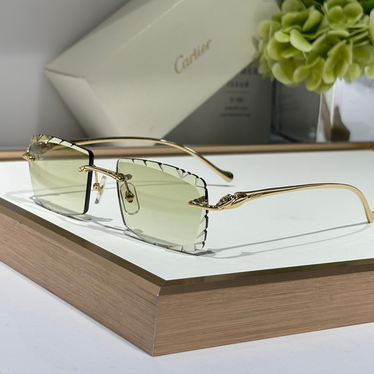 CARTIER PANTHÈRE RECTANGULAR FRAME SUNGLASSES 563590 IN METAL