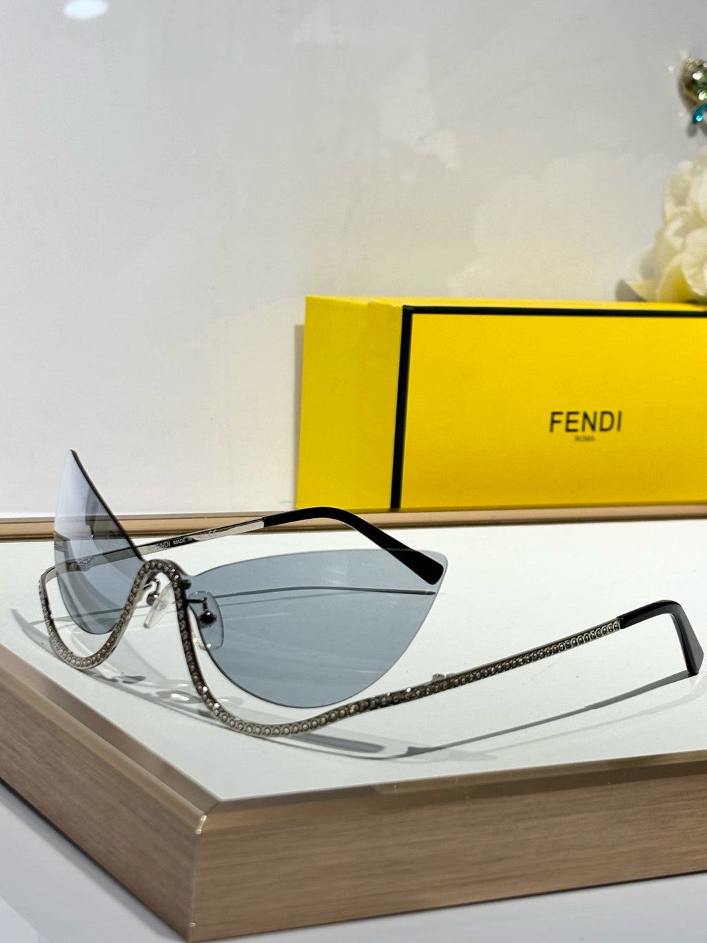 FENDI CRYSTAL STUDDED CAT EYE FRAME SUNGLASSES FE40158 IN METAL
