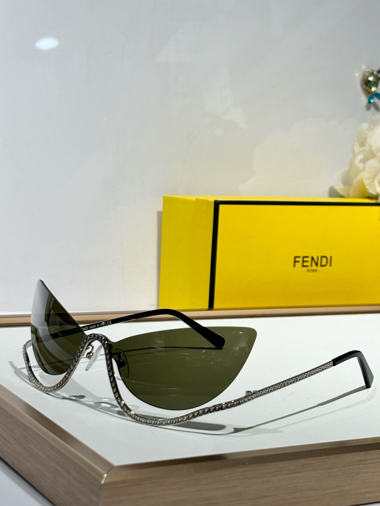 FENDI CRYSTAL STUDDED CAT EYE FRAME SUNGLASSES FE40158 IN METAL