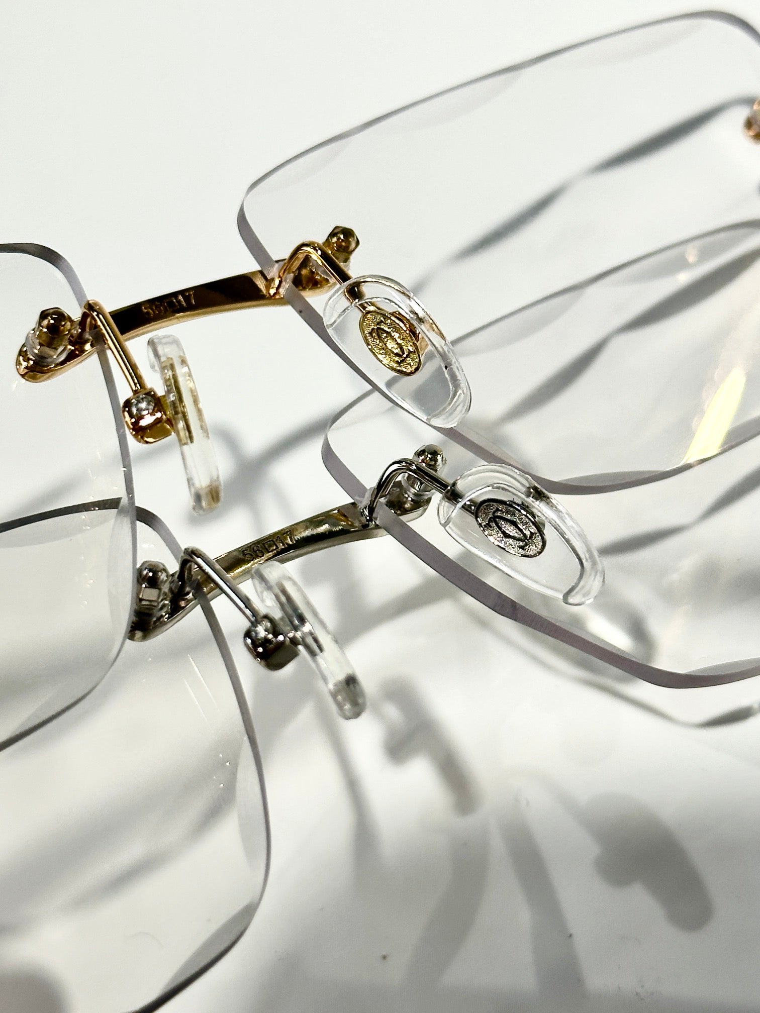 CARTIER PANTHÈRE PHOTOCHROMIC LENSES RIMLESS SQUARE FRAME SUNGLASSES 580911 IN METAL