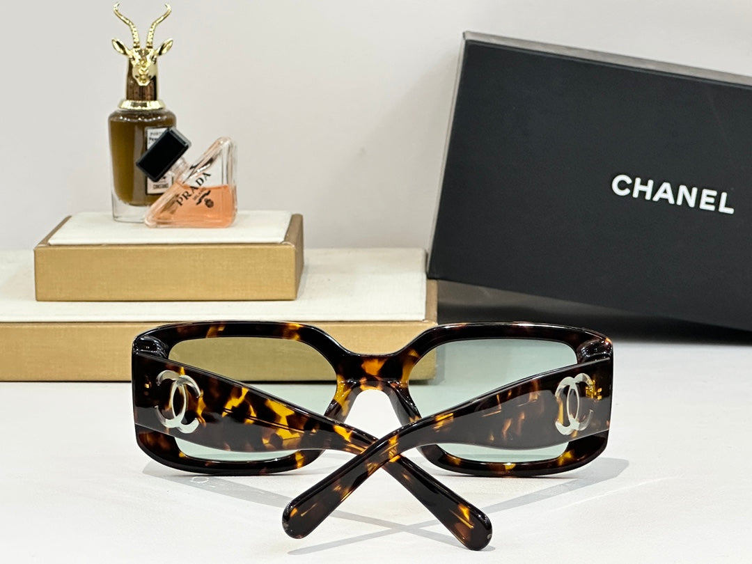 CHANEL SQUARE SUNGLASSES 642639 IN ACETATE