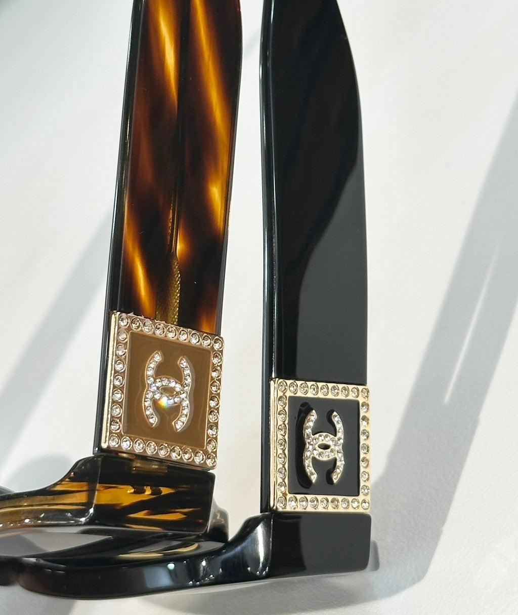 CHANEL RECTANGULAR SUNGLASSES CH4366 IN ACETATE EMBOSSED CRYSTAL