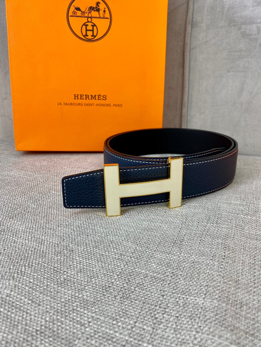 HERMES CONSTANCE BELT BUCKLE & REVERSIBLE NAVY BLUE LEATHER STRAP 38MM GOLD HARDWARE