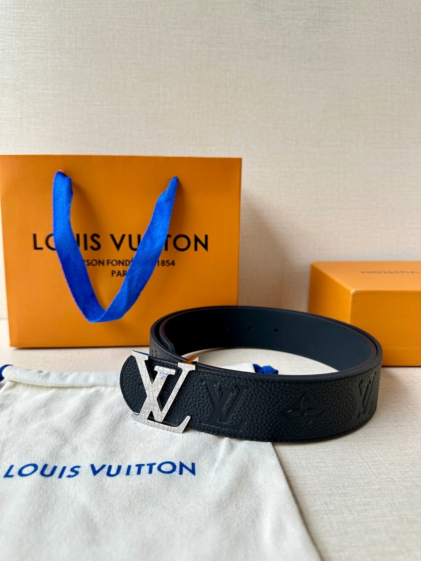 LOUIS VUITTON LV 25S BELT 40 MM IN BLACK CALFSKIN WITH SILVER HARDWARE 593265