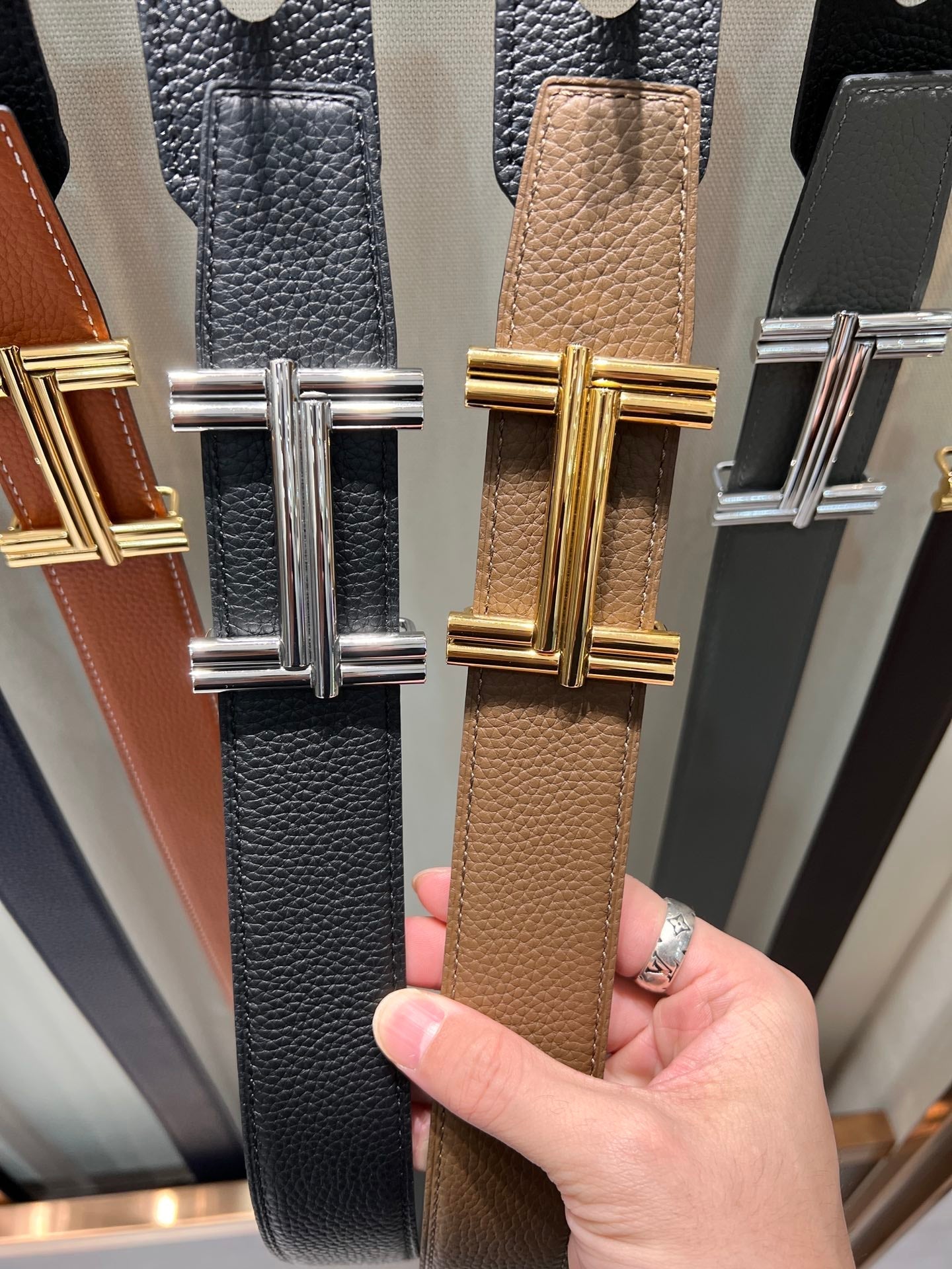 HERMES TRAVERSE BELT BUCKLE & REVERSIBLE COFFEE BROWN AND BLACK LEATHER STRAP 38 MM GOLD HARDWARE