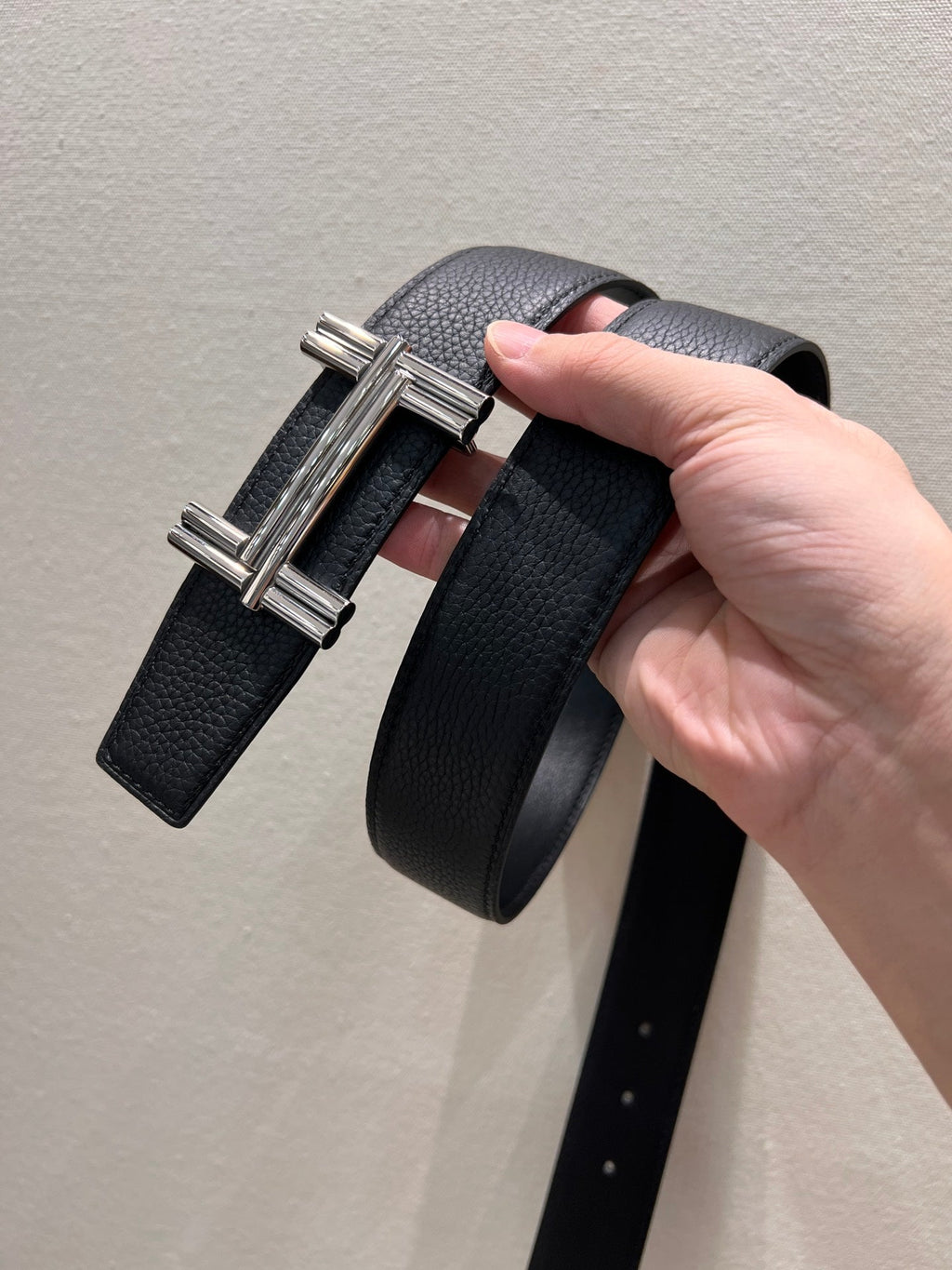 HERMES TRAVERSE BELT BUCKLE & REVERSIBLE BLACK LEATHER STRAP 38 MM SILVER HARDWARE