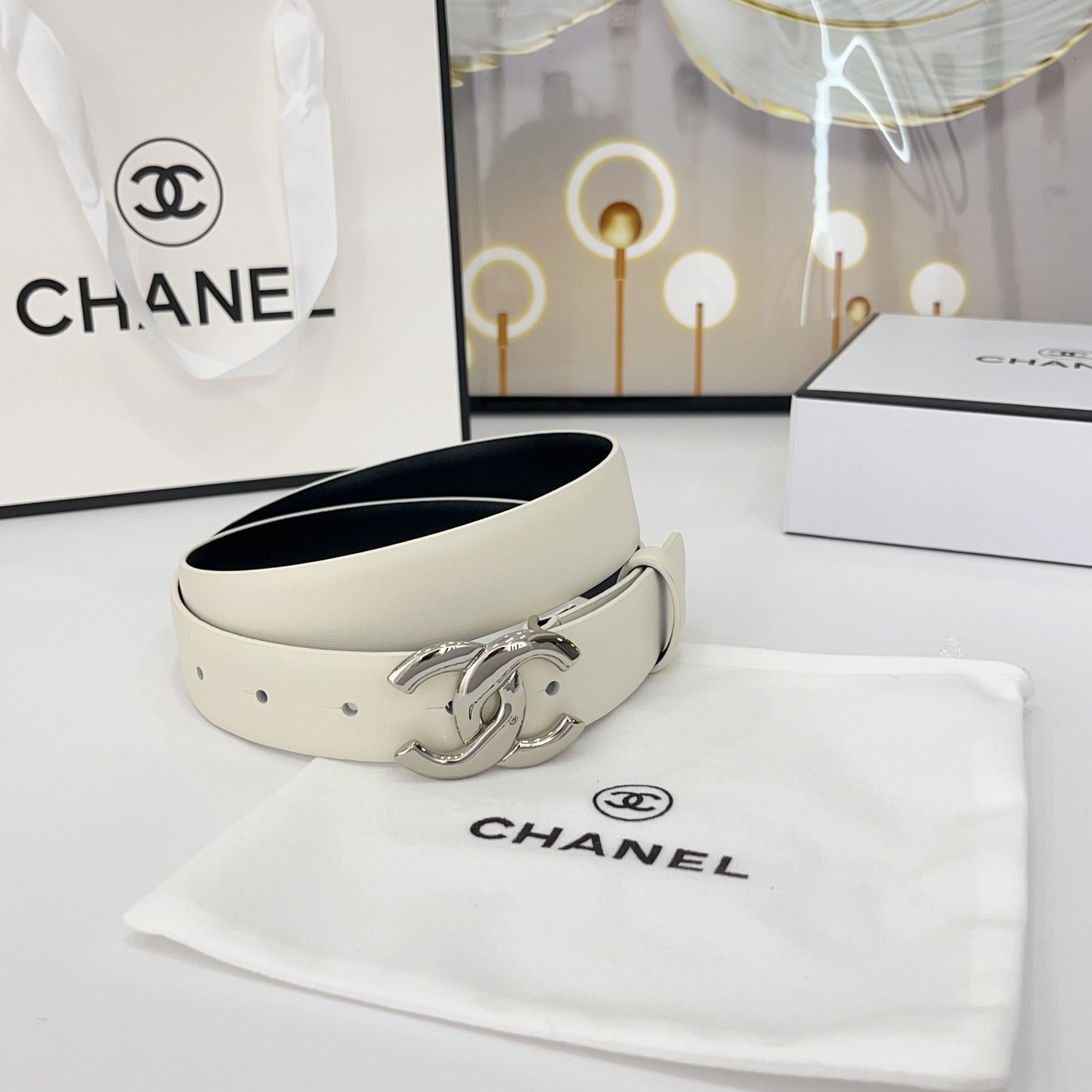 CHANEL DOUBLE C BELT 30MM IN WHITE CALFSKIN WITH SHINY SILVER BUCKLE