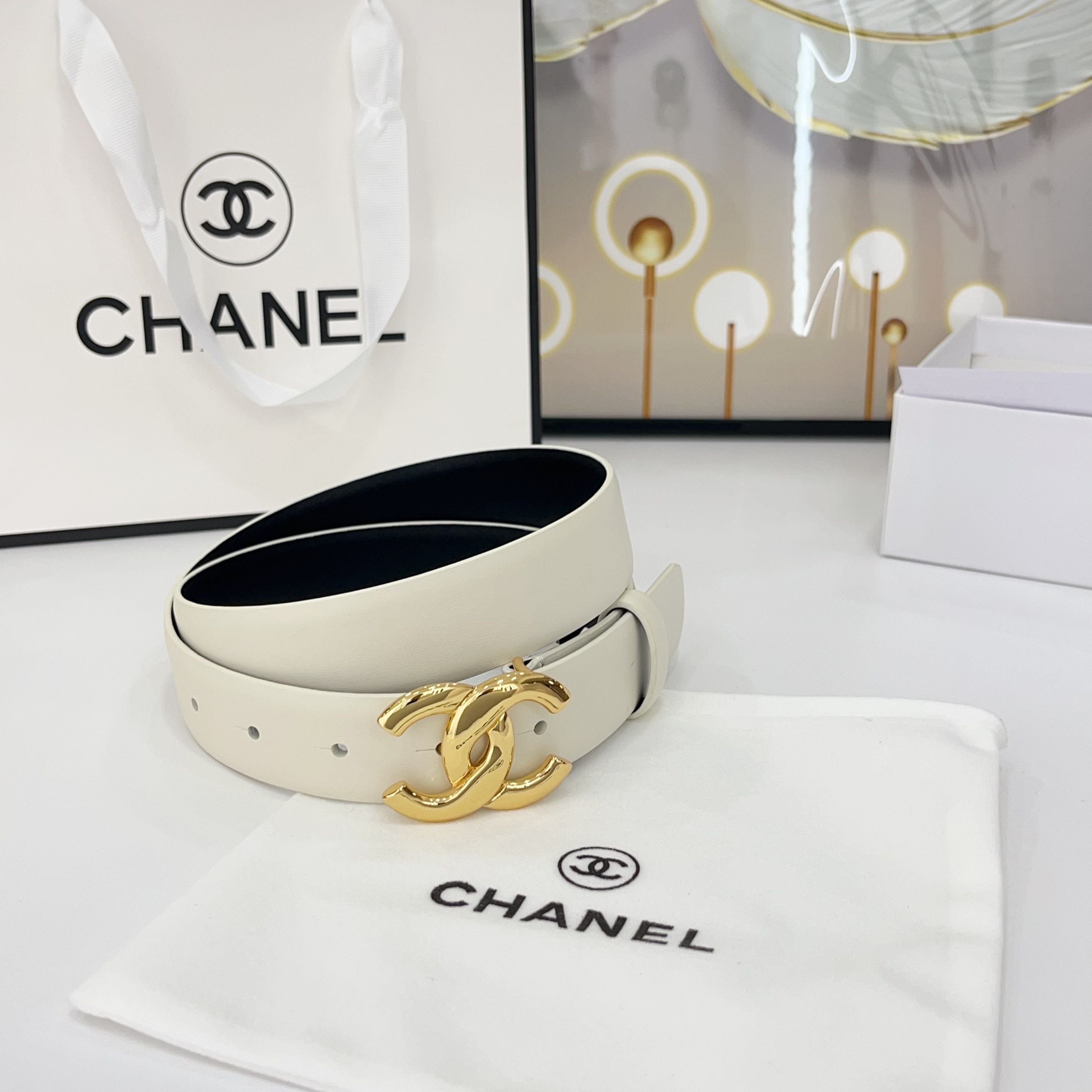 CHANEL DOUBLE C BELT 30MM IN WHITE CALFSKIN WITH SHINY GOLD BUCKLE