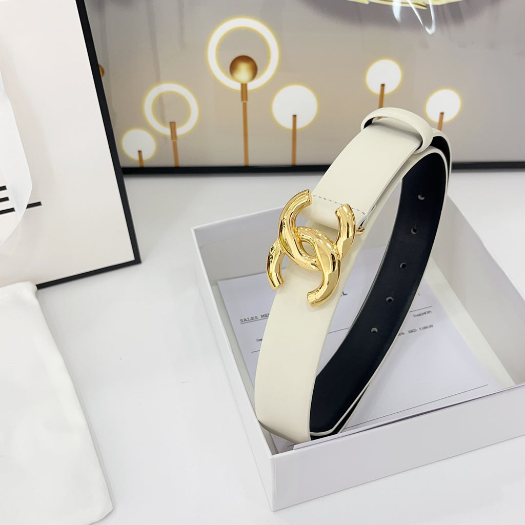CHANEL DOUBLE C BELT 30MM IN WHITE CALFSKIN WITH SHINY GOLD BUCKLE