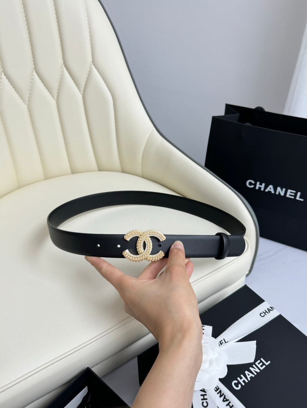 CHANEL BELT 30MM IN BLACK SMOOTH CALFSKIN GOLD HARDWARE ATTACH PEARLS