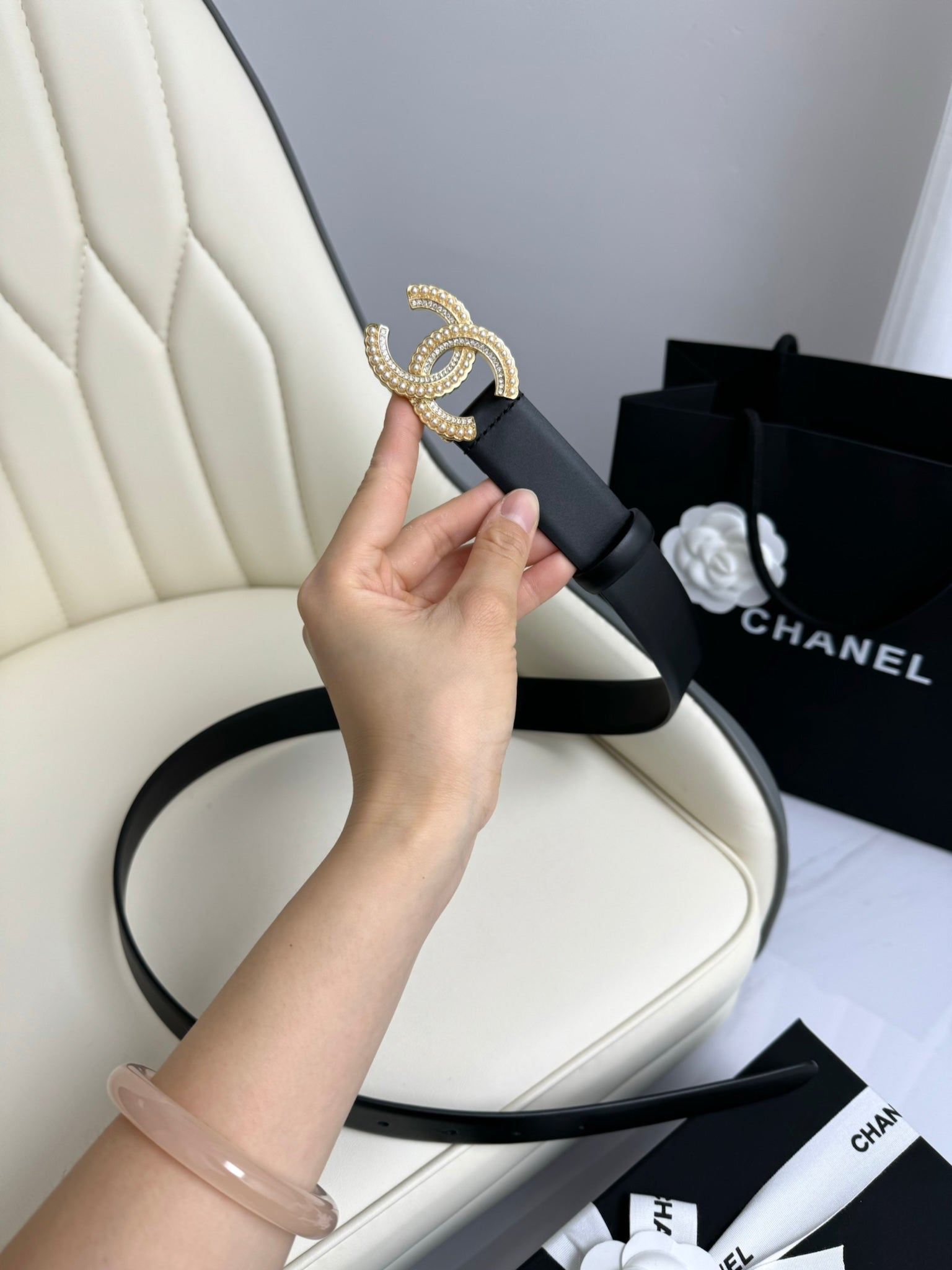 CHANEL BELT 30MM IN BLACK SMOOTH CALFSKIN GOLD HARDWARE ATTACH PEARLS