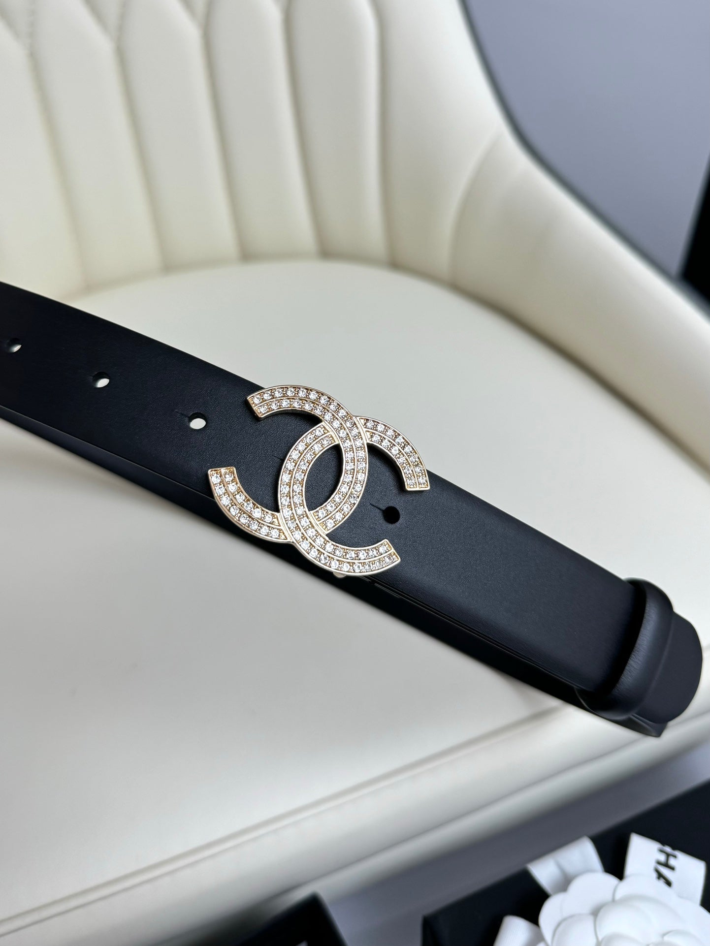 CHANEL BELT 30MM IN BLACK SMOOTH CALFSKIN GOLD HARDWARE ATTACH RHINSTONES