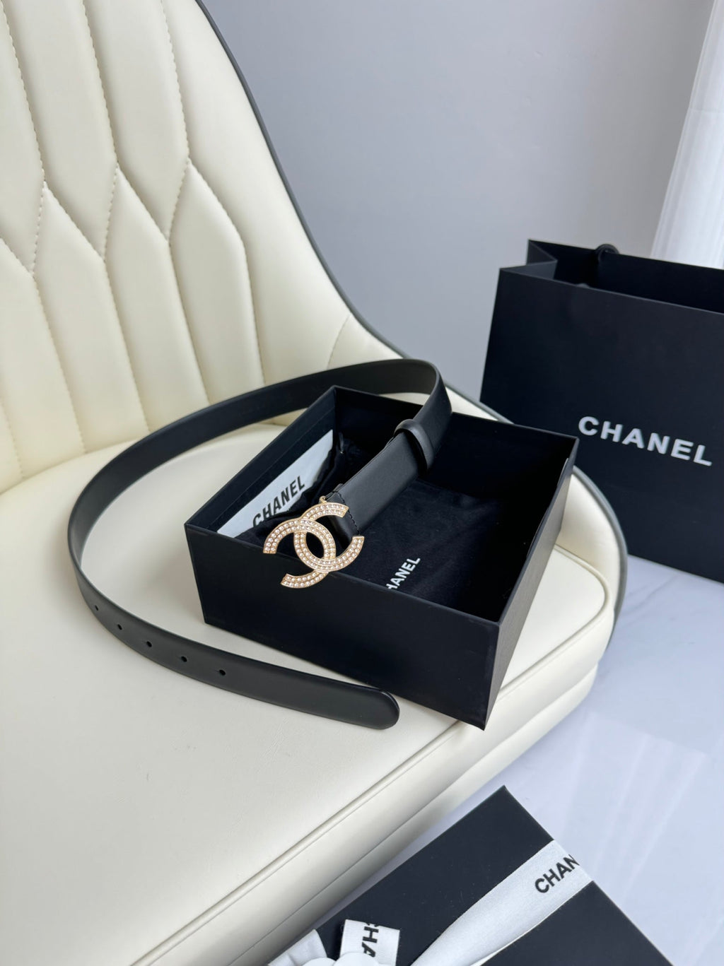 CHANEL BELT 30MM IN BLACK SMOOTH CALFSKIN GOLD HARDWARE ATTACH RHINSTONES