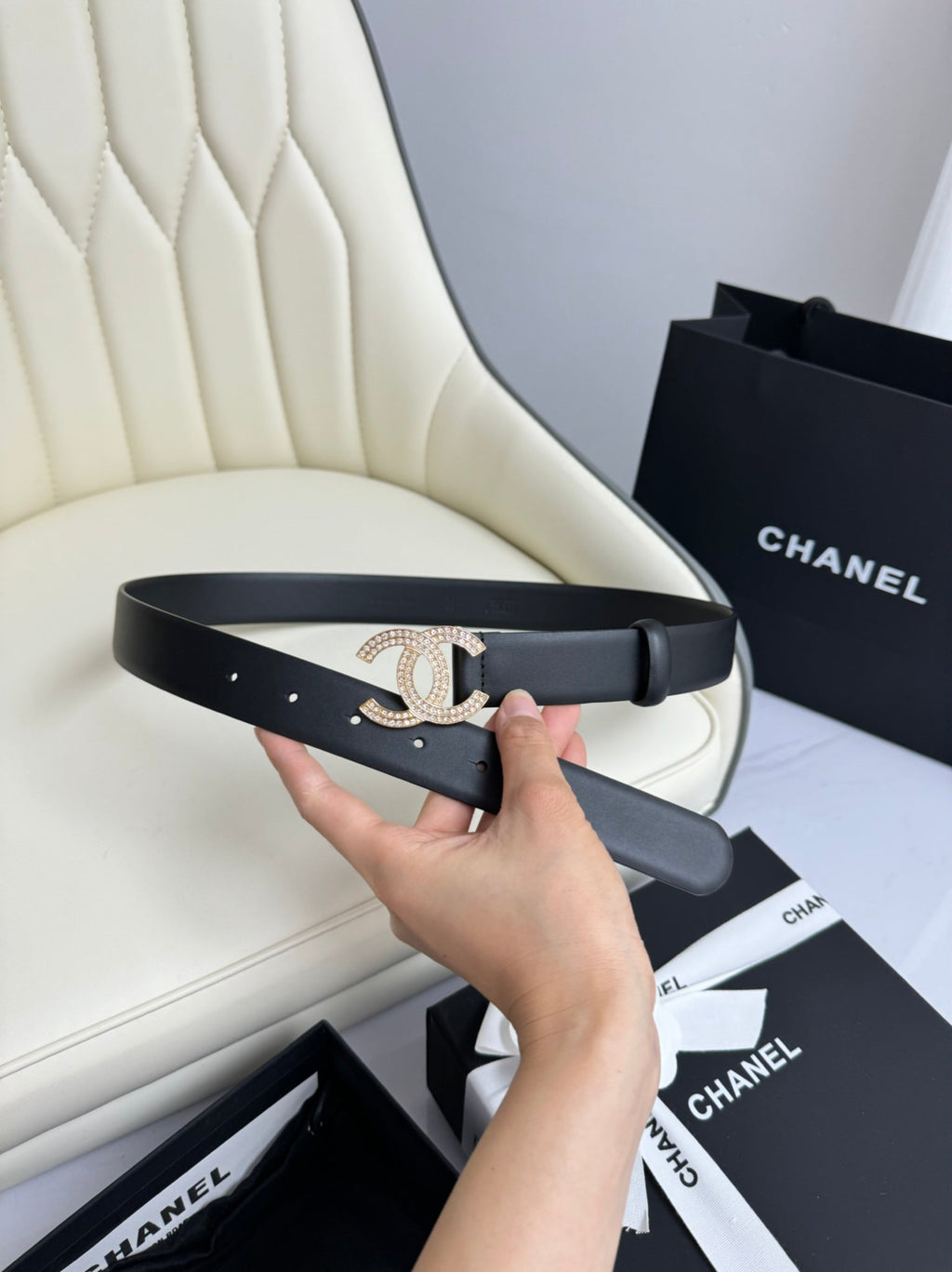 CHANEL BELT 30MM IN BLACK SMOOTH CALFSKIN GOLD HARDWARE ATTACH RHINSTONES