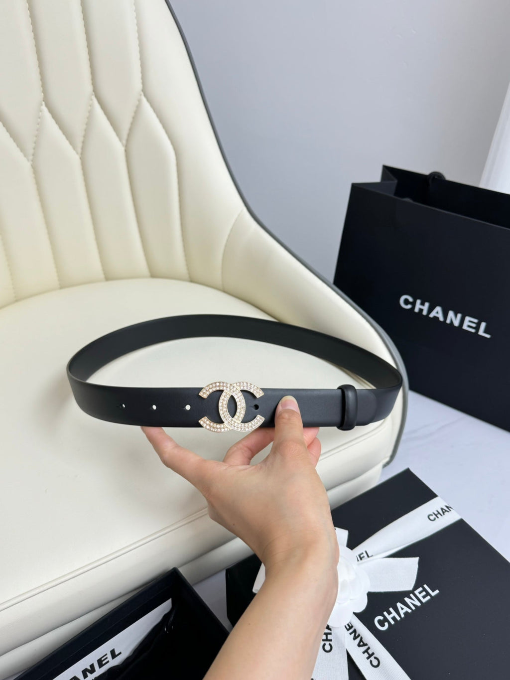 CHANEL BELT 30MM IN BLACK SMOOTH CALFSKIN GOLD HARDWARE ATTACH RHINSTONES
