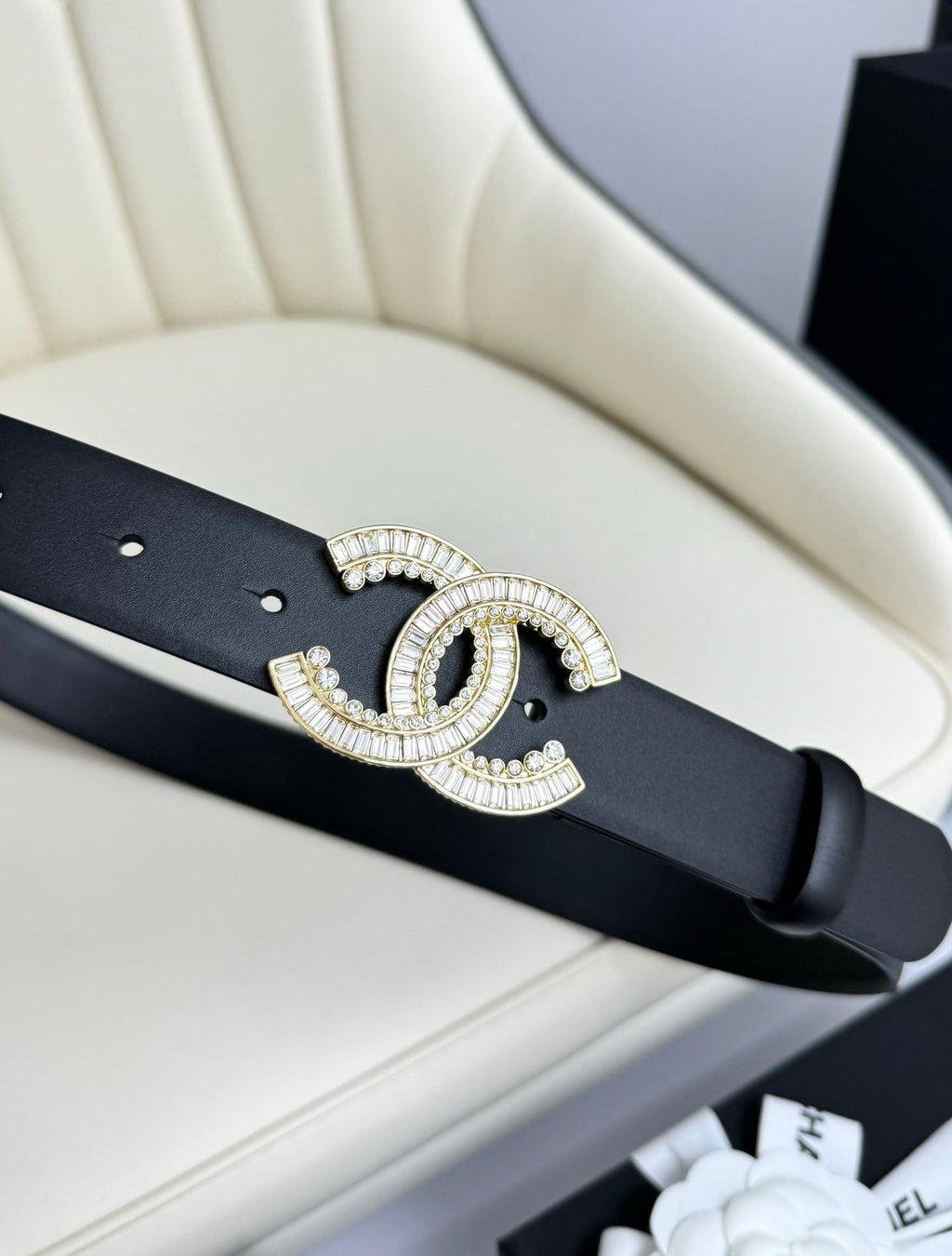 CHANEL BELT 30MM IN BLACK SMOOTH CALFSKIN GOLD HARDWARE ATTACH RHINSTONE