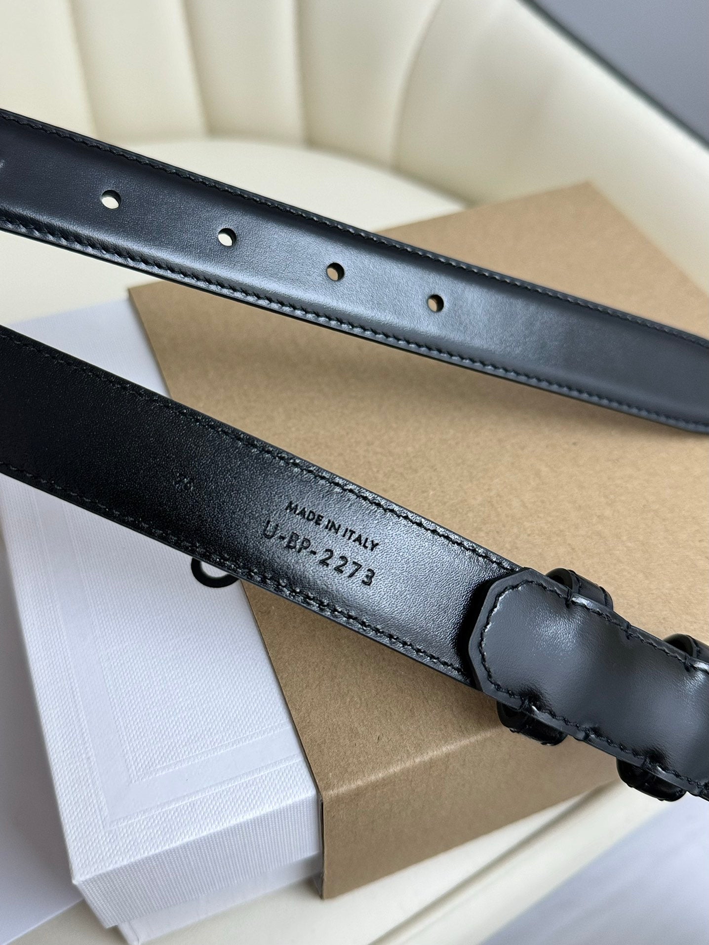 CELINE SMALL TRIOMPHE BELT 18 MM BLACK LEATHER GOLD HARDWARE