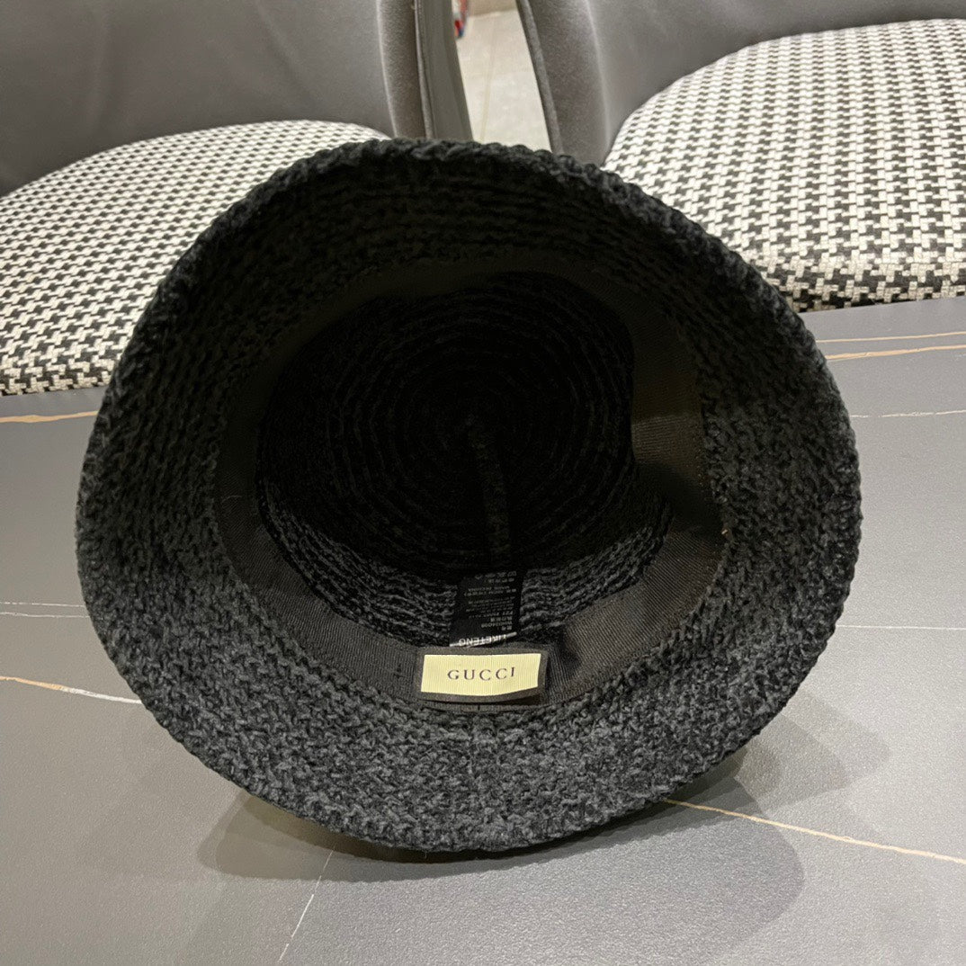 GUCCI BUCKET HAT IN BLACK WOOL 389114